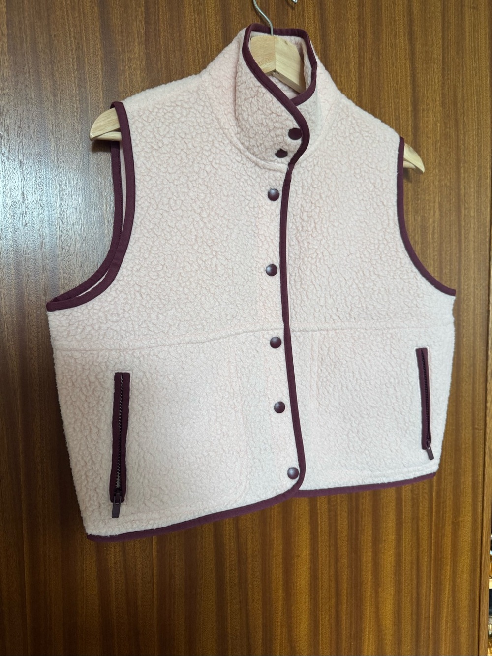 Sunday Best Bigfoot Polar Snowbank Vest - Picture 4 of 9